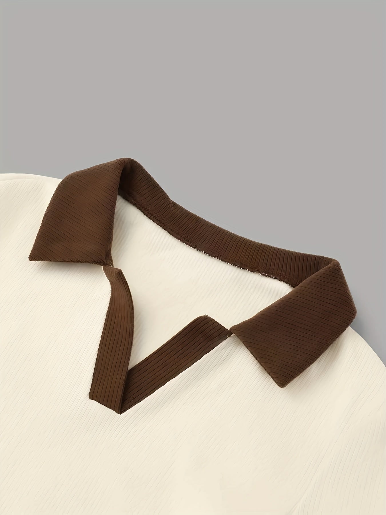 Short-Sleeve Polo Shirt And Casual Pants Outfit