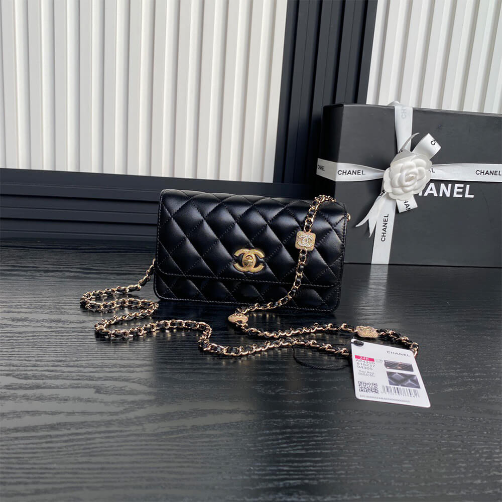 Clutch With Chain