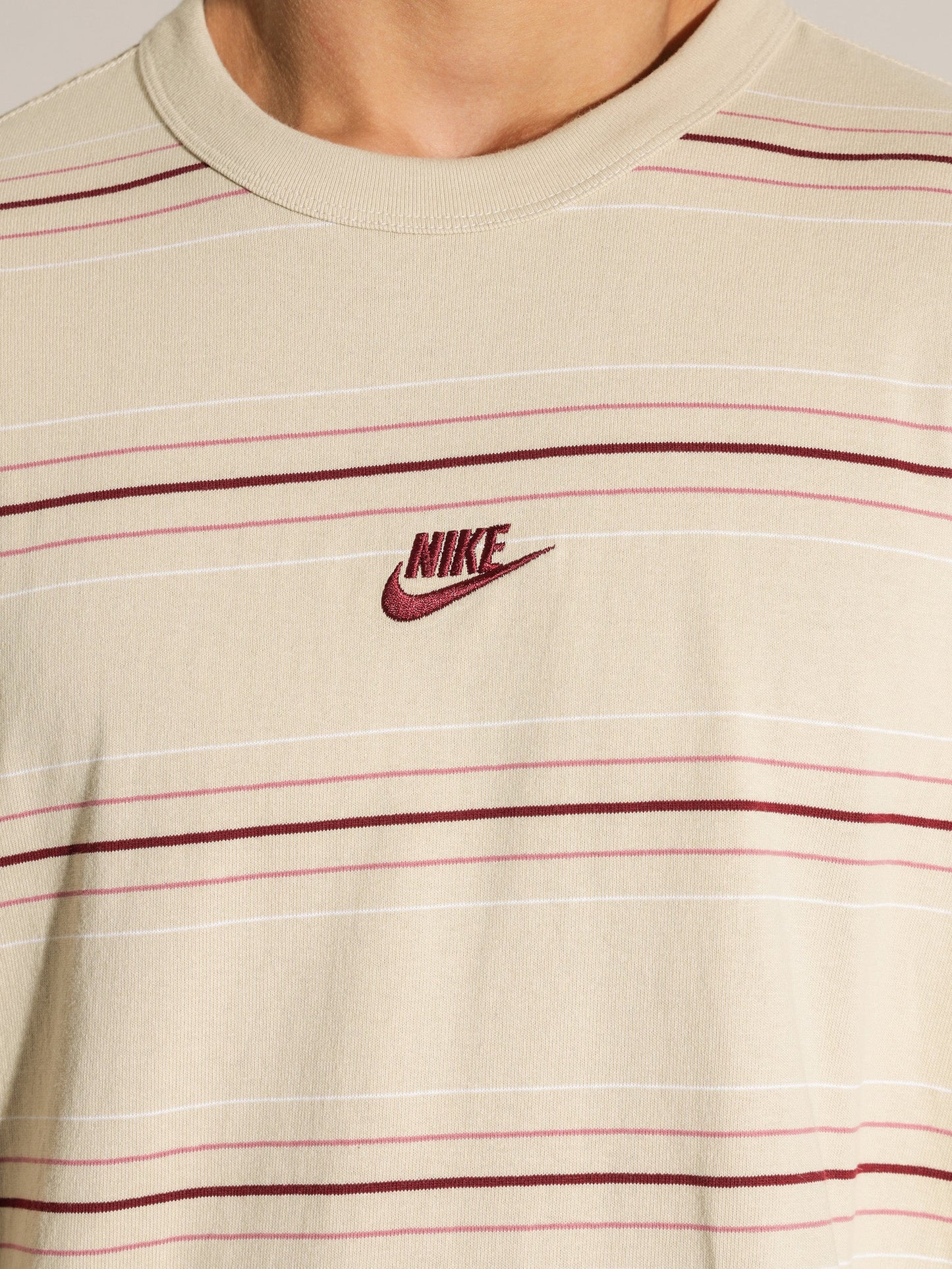 Sportswear Premium Essentials T-Shirt