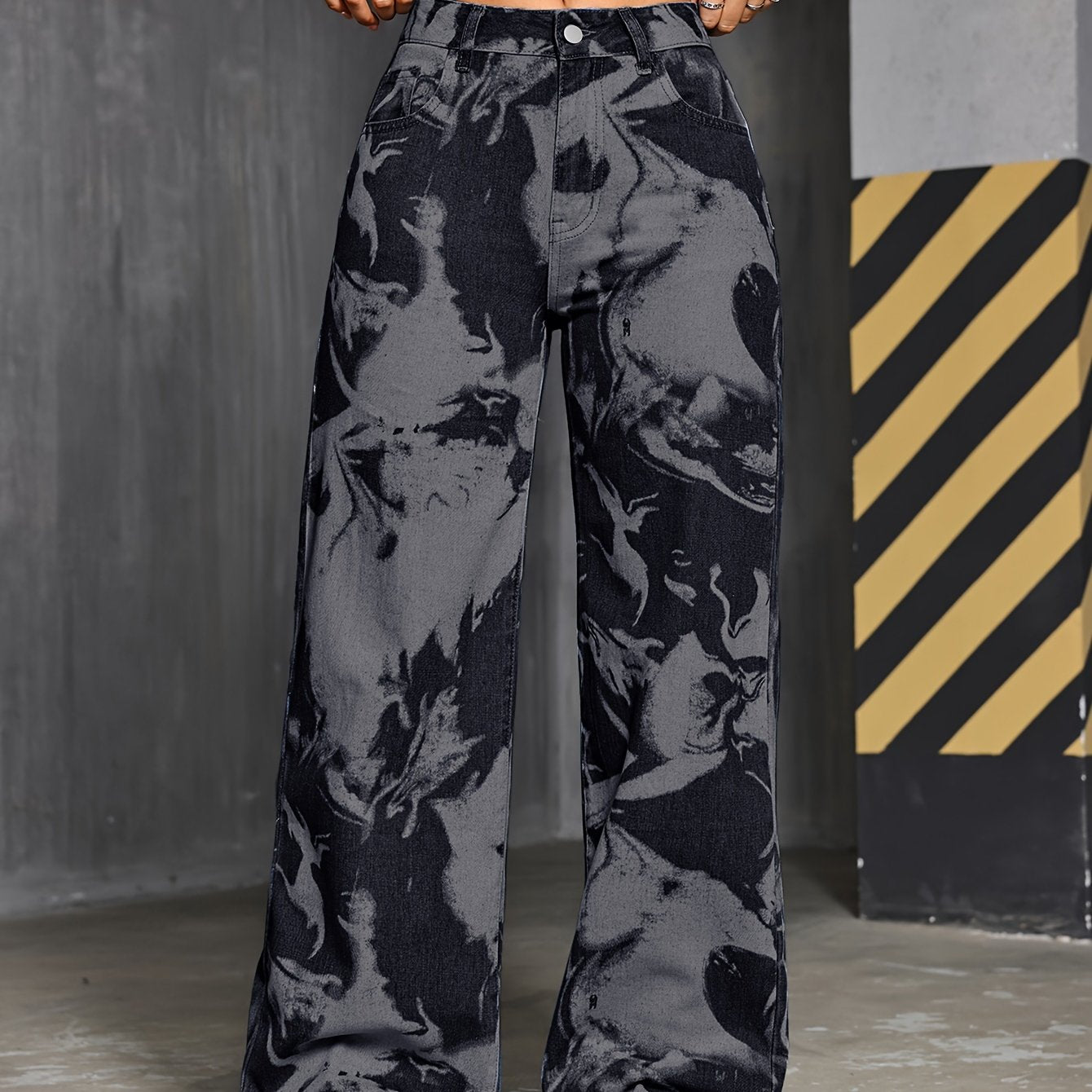 Straight-Leg Mid-Rise Jeans - Washed Denim DK5516