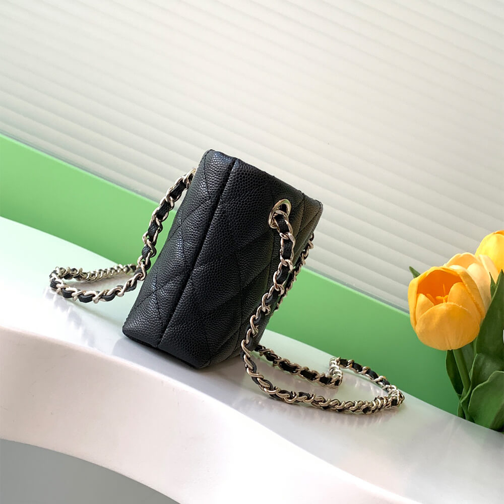 Classic Clutch with Chain