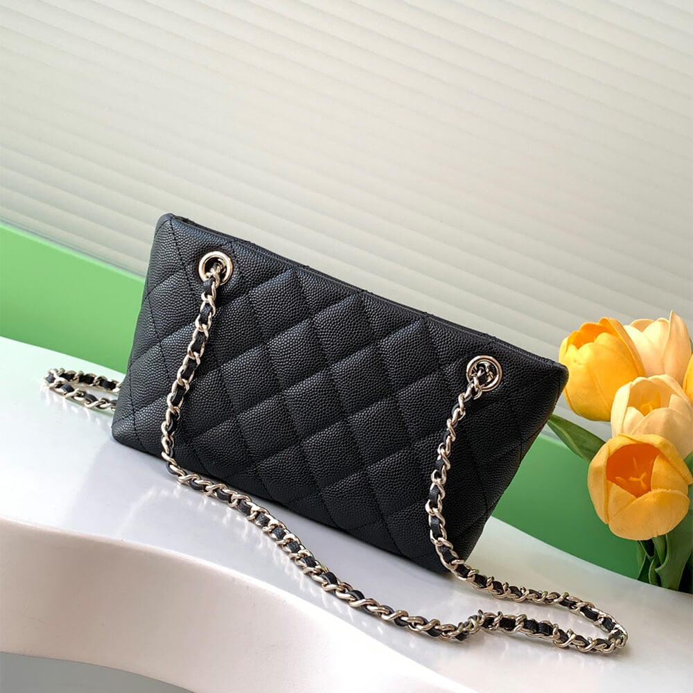 Classic Clutch with Chain