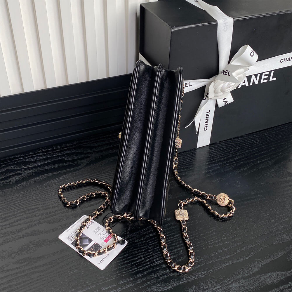 Clutch With Chain