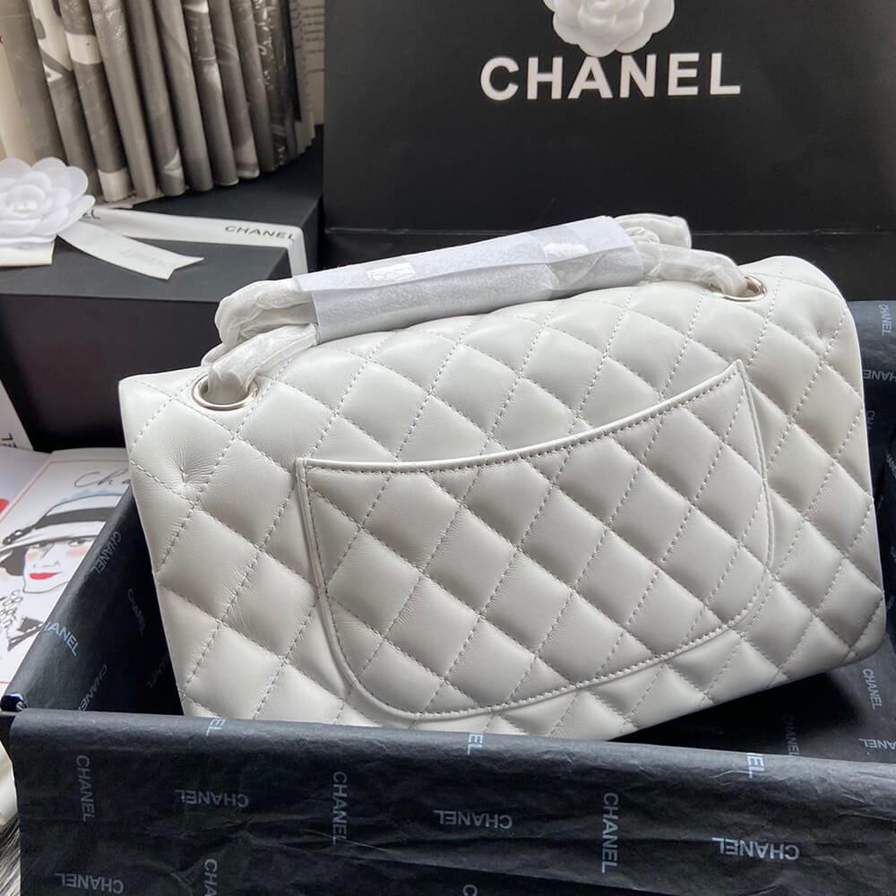 Classic Flap Medium