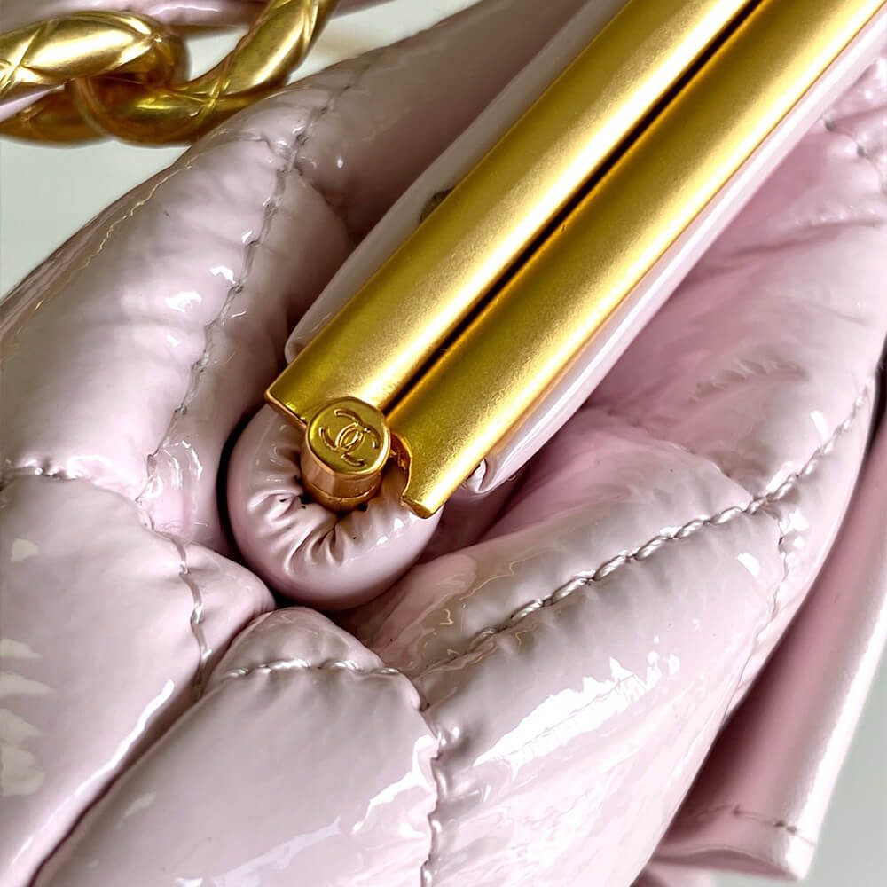 Large Clutch With Chain