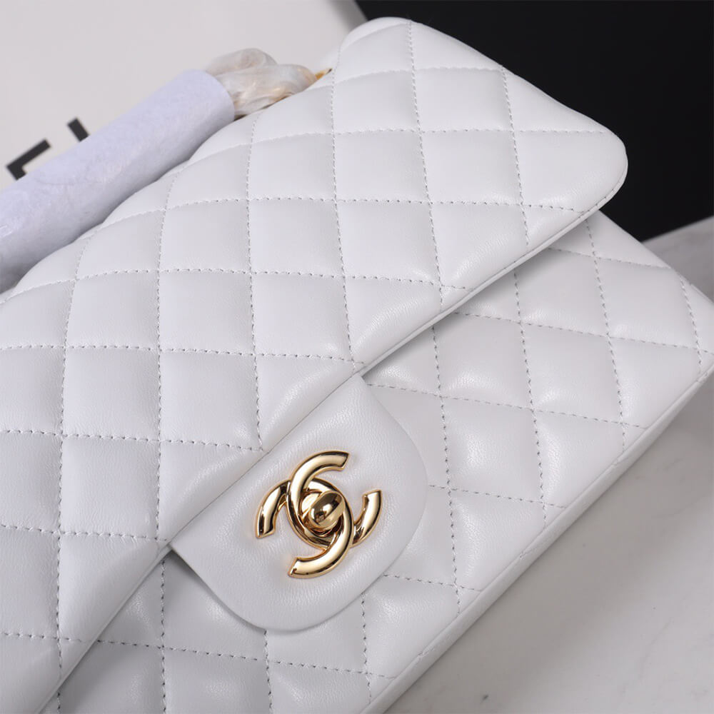 Classic Flap Medium