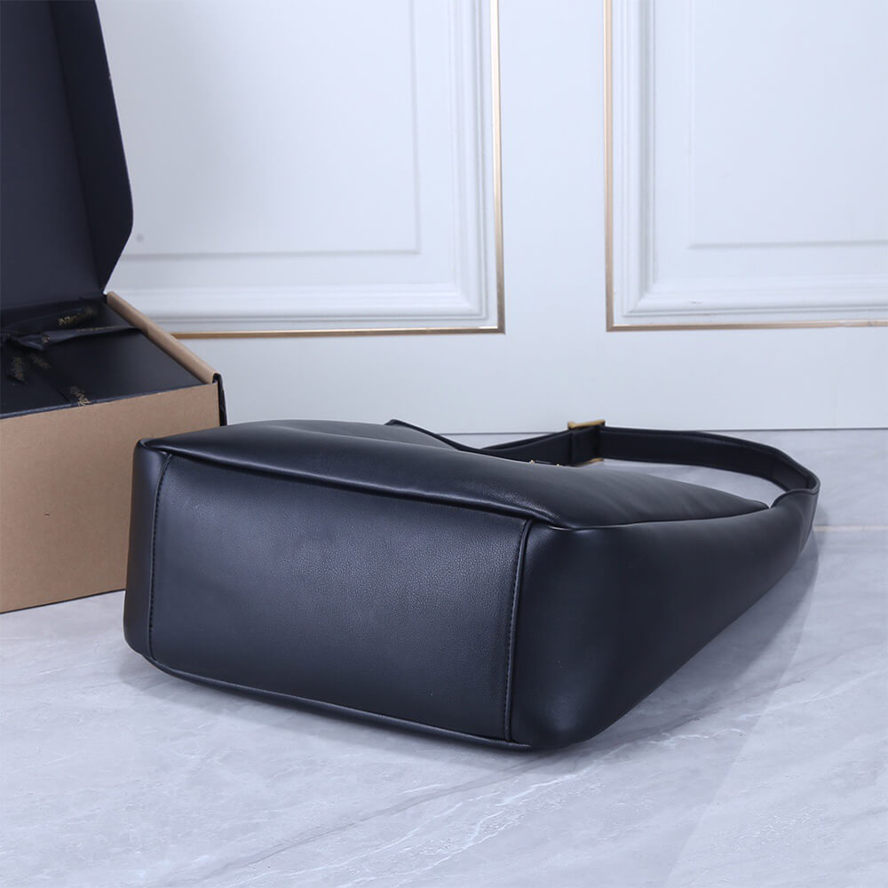 LARGE LE 5 A 7 SUPPLE IN SMOOTH LEATHER