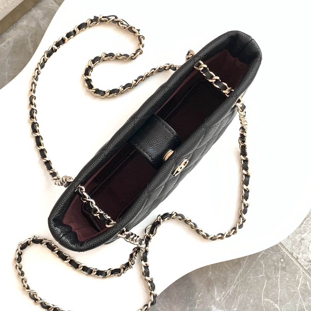 Classic Clutch with Chain