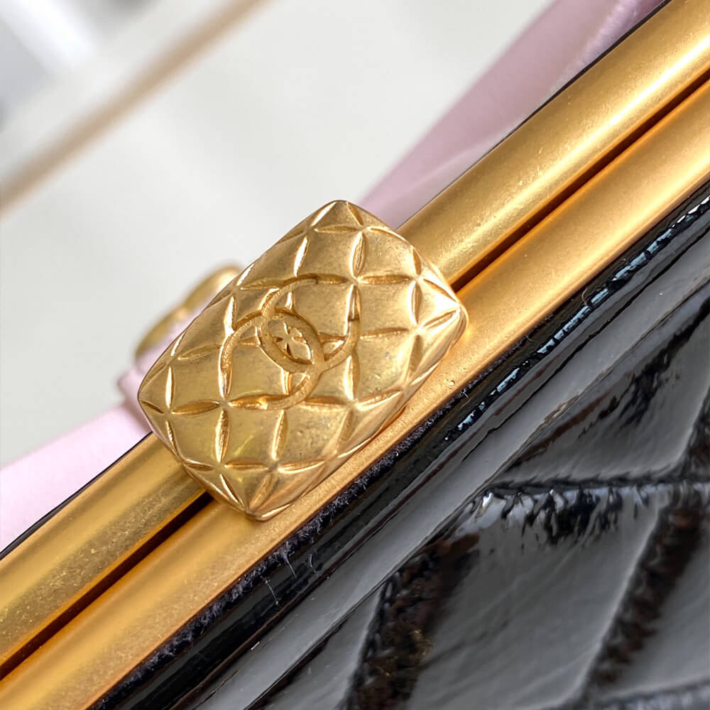 Clutch With Chain