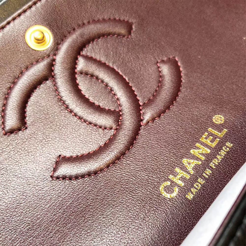 CLASSIC FLAP HANDBAG