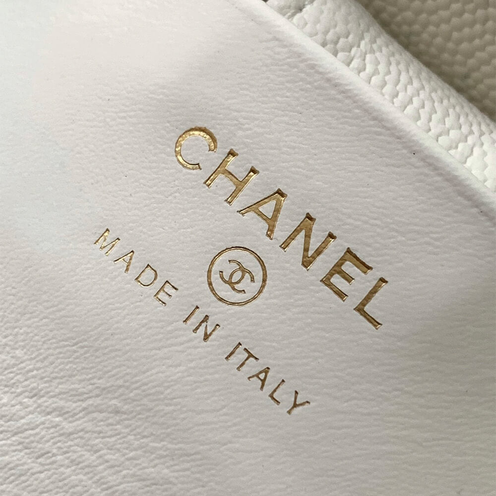 Classic Clutch with Chain