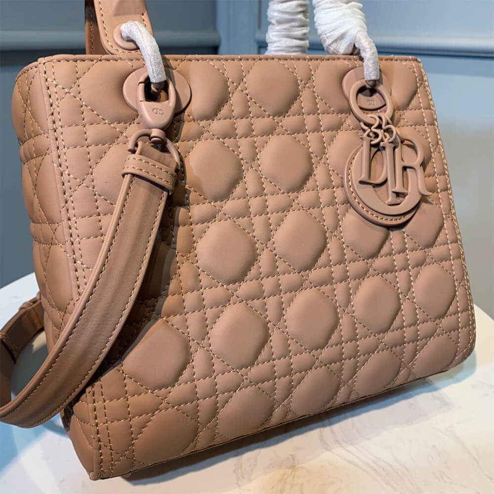 MEDIUM LADY BAG