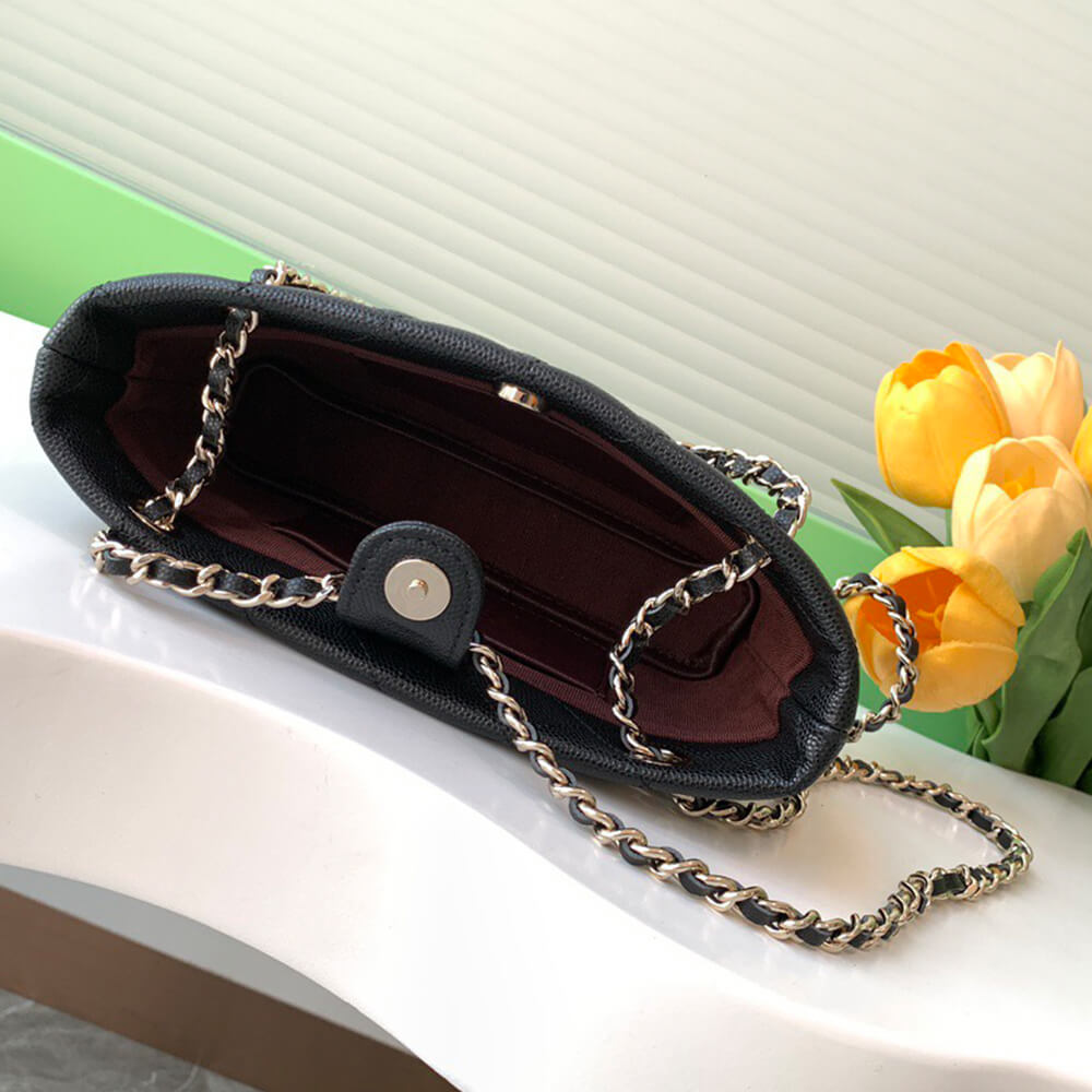 Classic Clutch with Chain