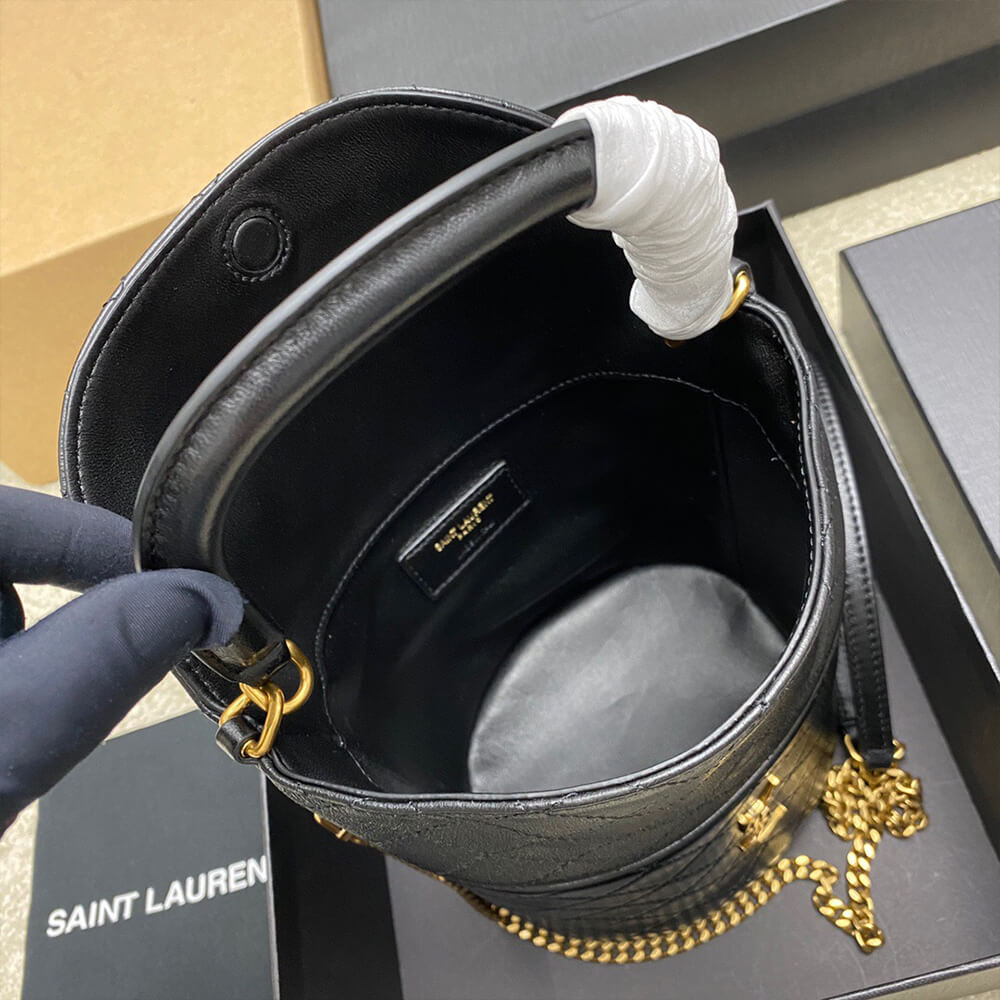 GABY BUCKET BAG IN LAMBSKIN