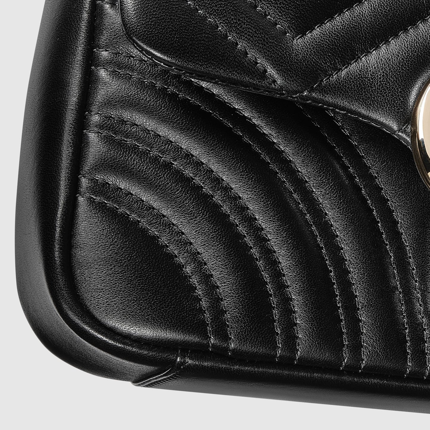 GG Marmont Small Shoulder Bag Black Leather