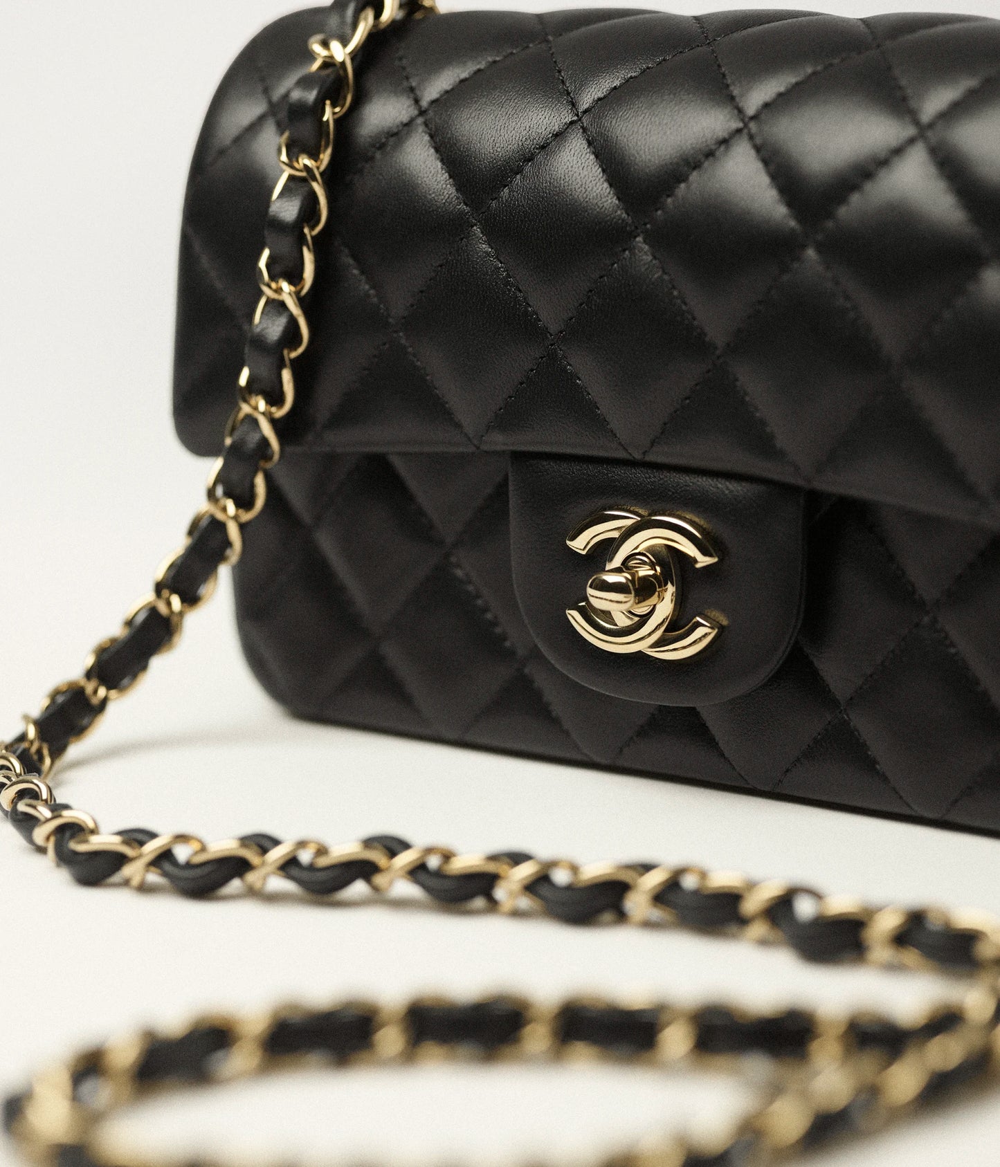 Mini Classic Handbag Lambskin & Gold-Tone Metal Black