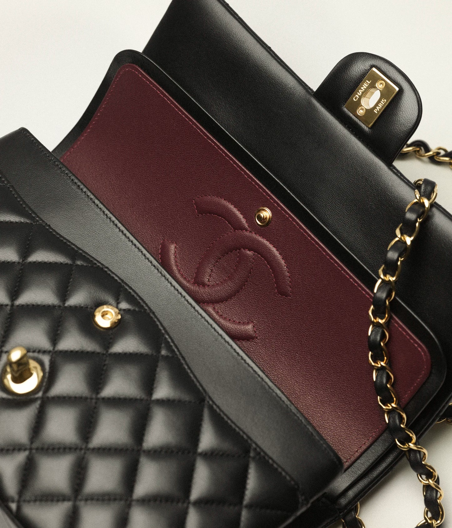 Classic 11.12 Handbag Lambskin & Gold-Tone Metal