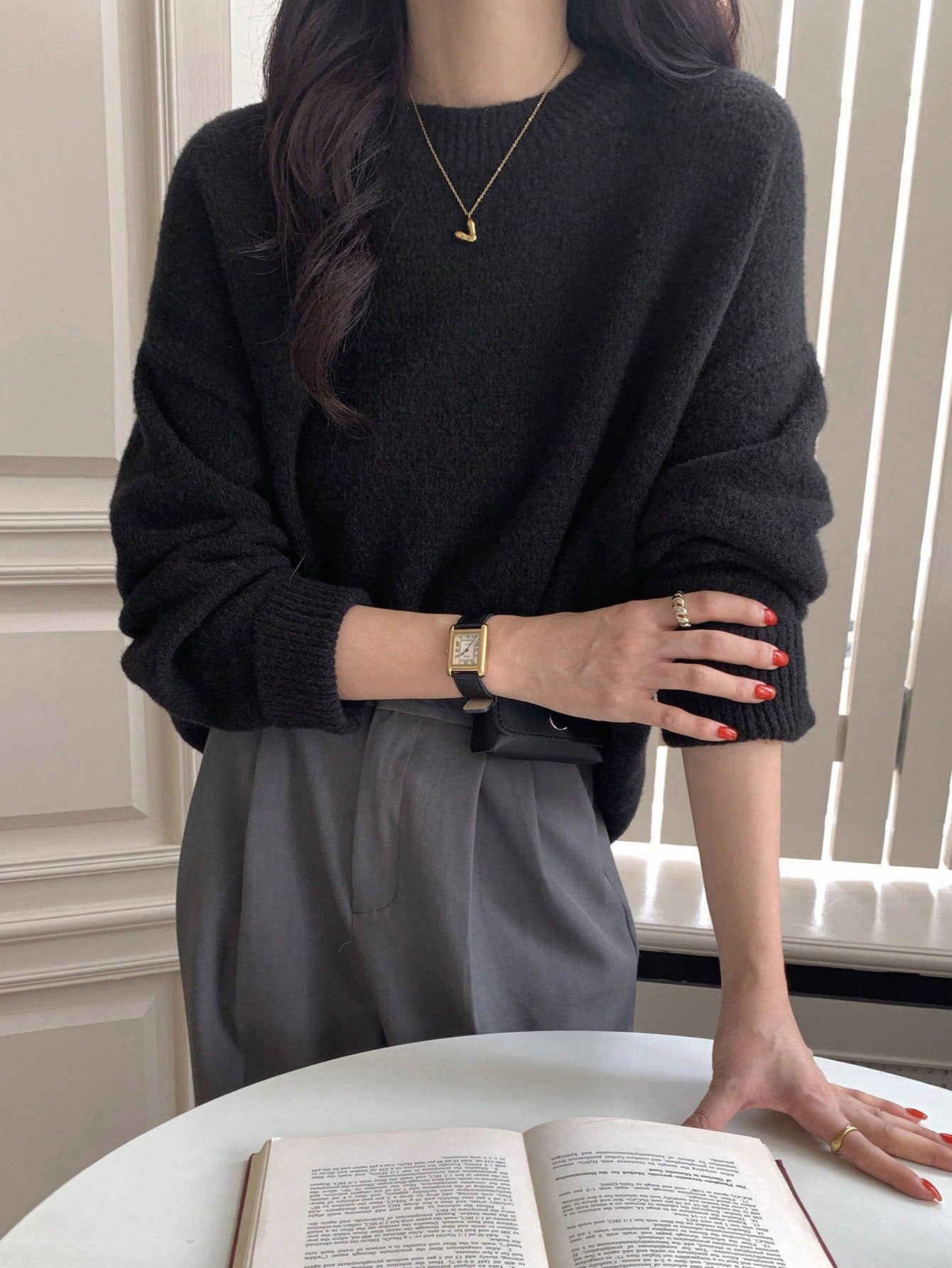 Loose Minimalist Knit Pullover