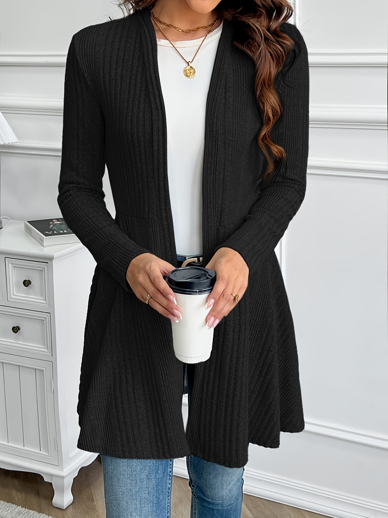 Elegant Textured Loose-Fit Cardigan - Mid-Stretch