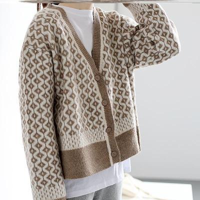 Thick Geometric V-Neck Cardigan