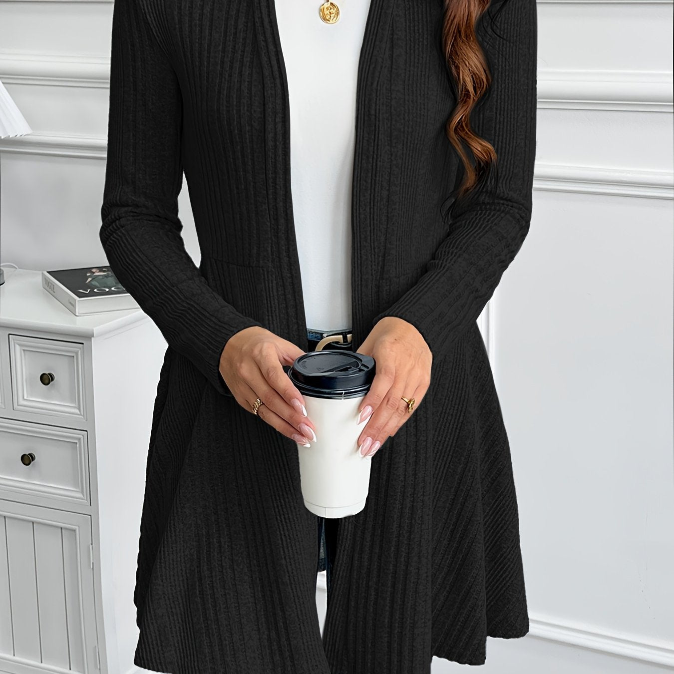 Elegant Textured Loose-Fit Cardigan - Mid-Stretch