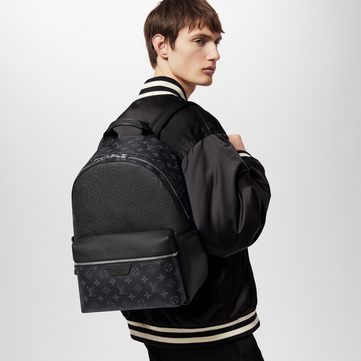 M31033 Discovery Backpack Black