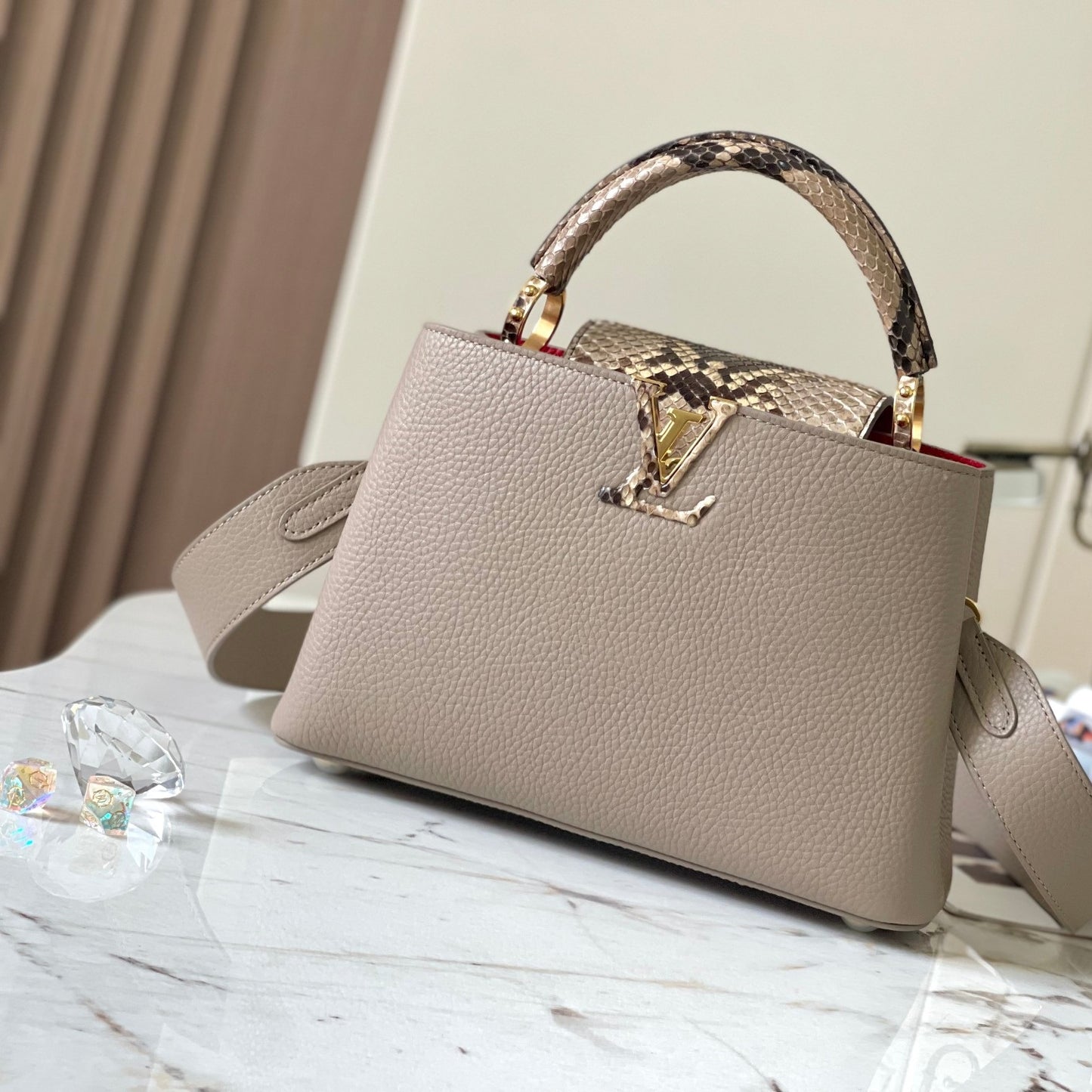 N82068 Capucines BB Steeple Gray