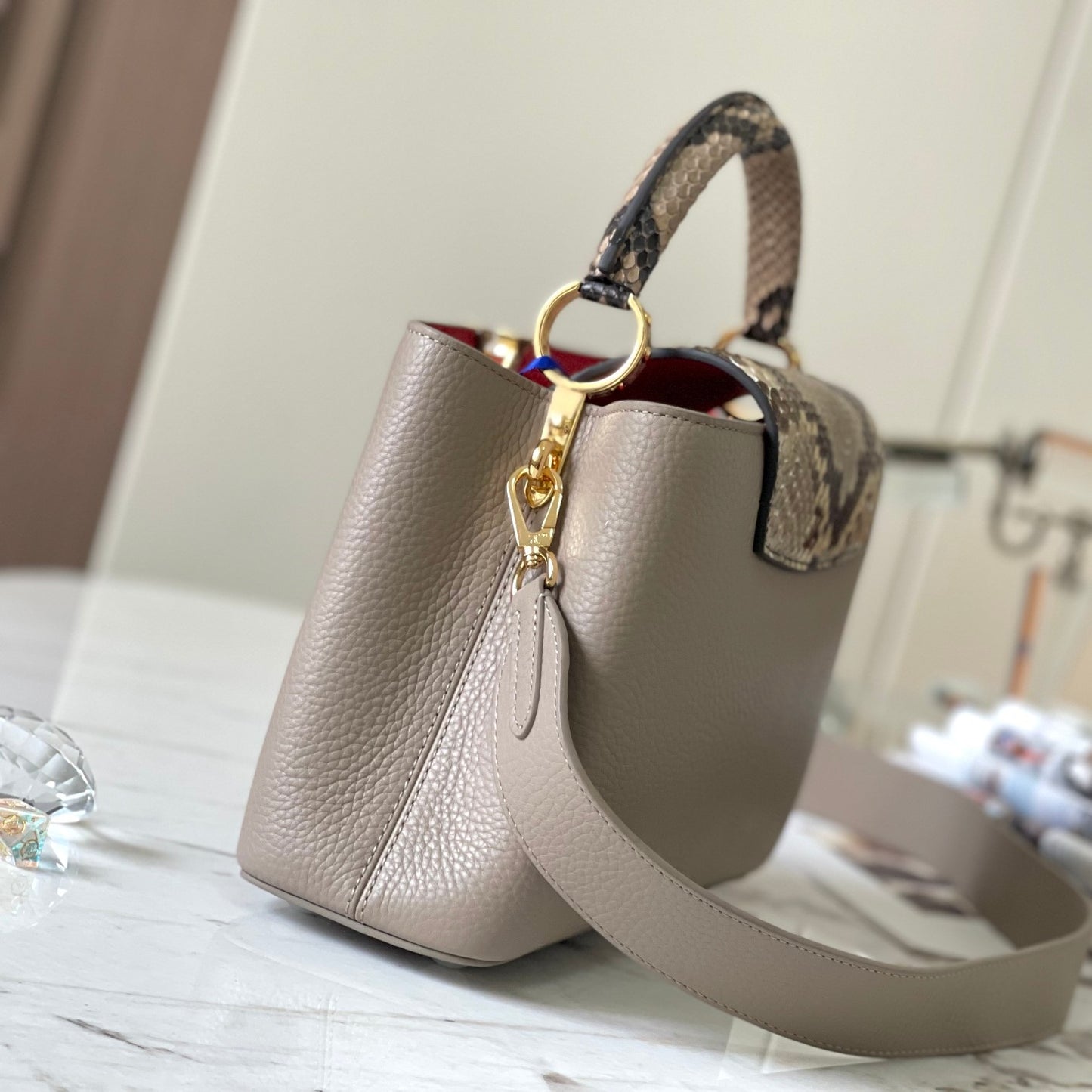 N82068 Capucines BB Steeple Gray