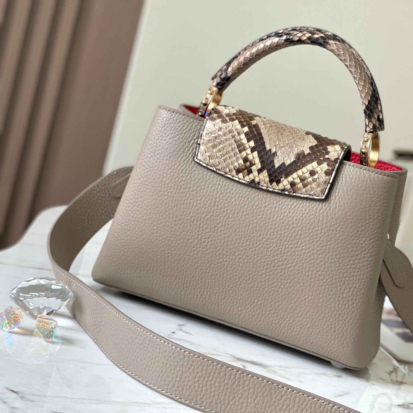 N82068 Capucines BB Steeple Gray