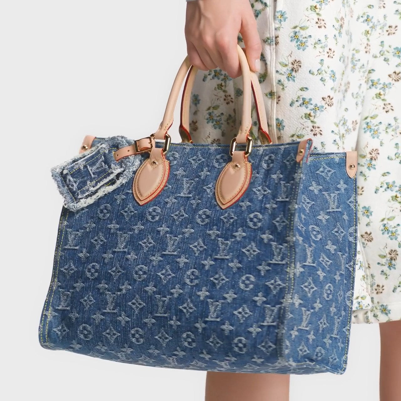 M46871 OnTheGo MM Denim Blue