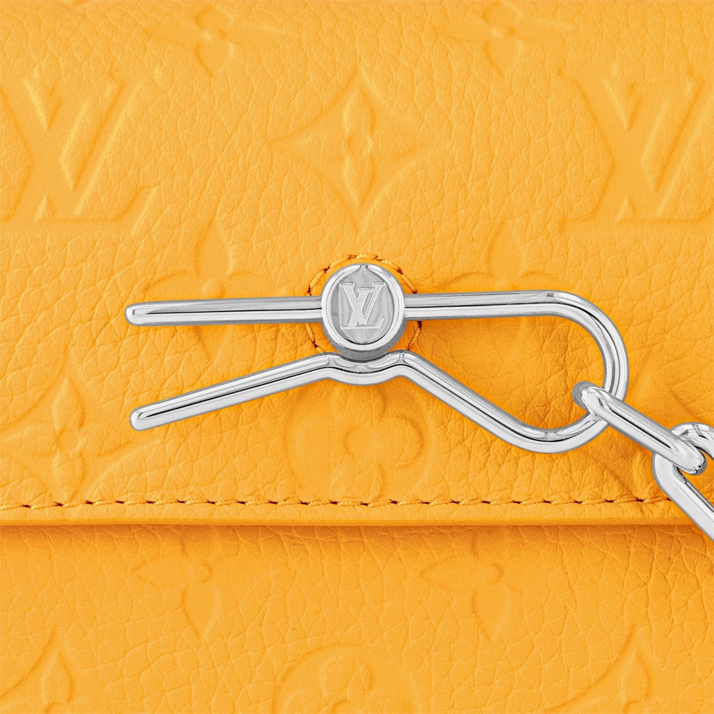 Steamer Wearable Wallet M82917 Jaune Mat
