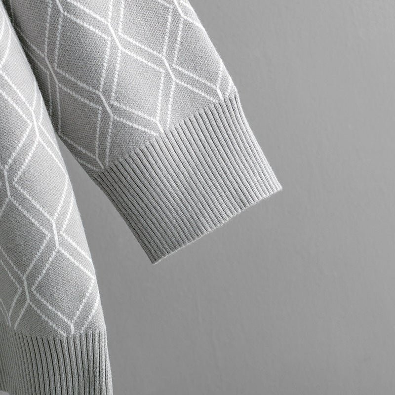 Loose Diamond Pattern V-Neck Cardigan