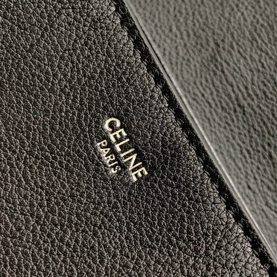 Medium  VICTOIRE bag in soft calfskin