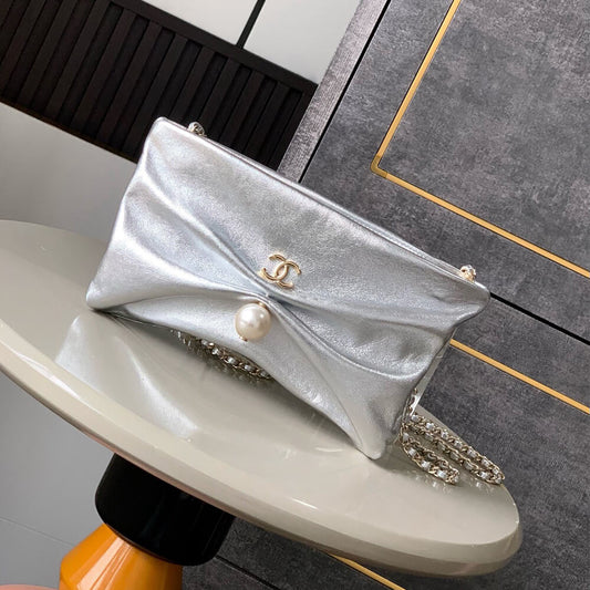 Clutch With Chain