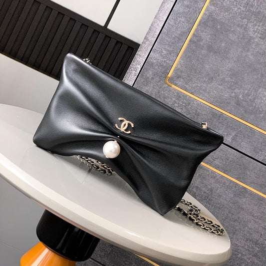 Clutch With Chain