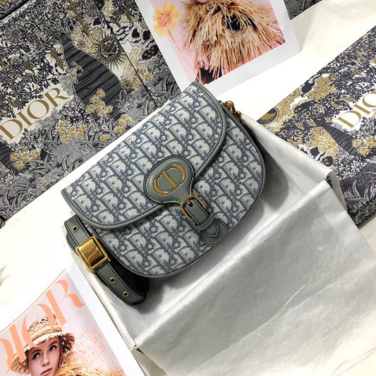 MEDIUM  BOBBY BAG