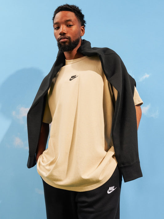 Sportswear Premium Essentials Sustainable T-Shirt