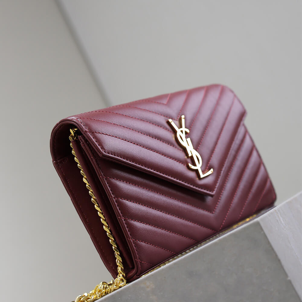 Cassandre chain wallet in lambskin