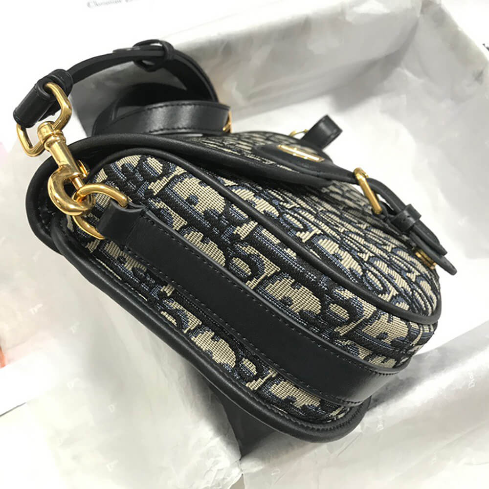 MEDIUM  BOBBY BAG