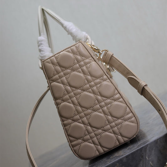 Medium Lady  Bag