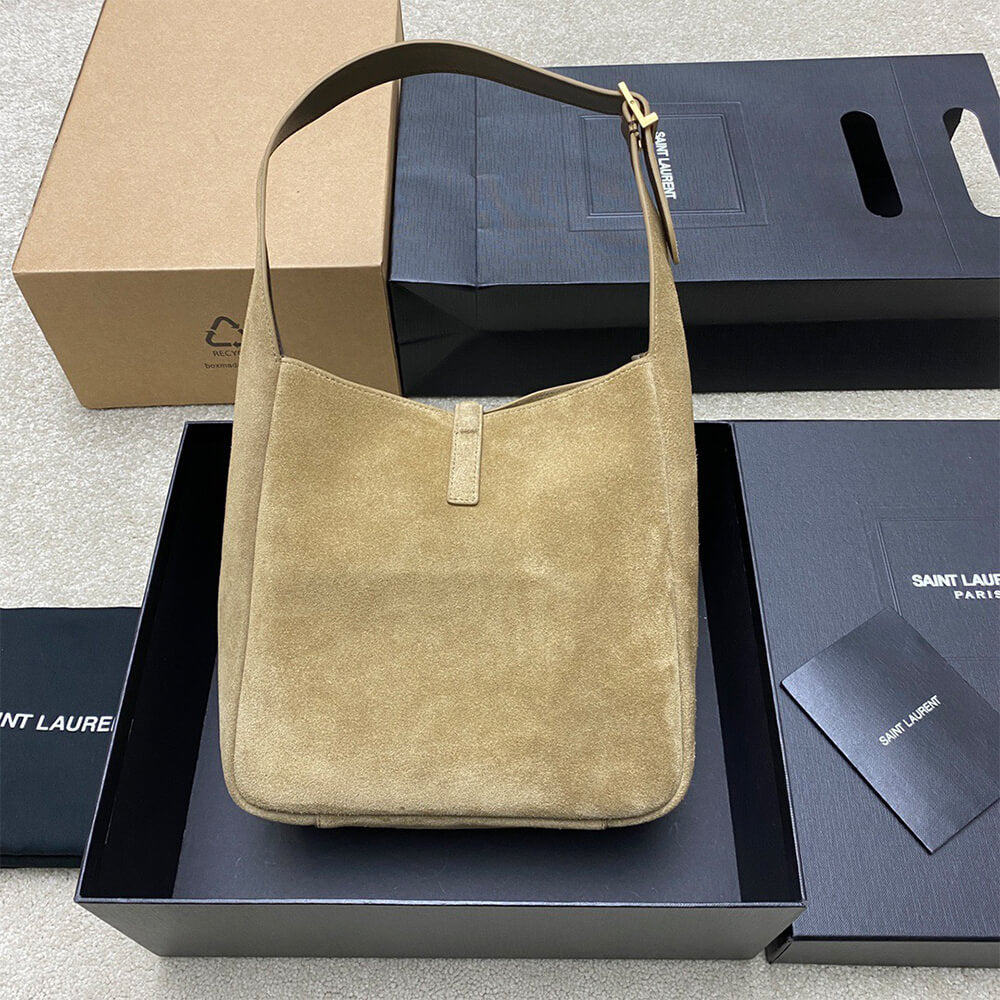 le 5 a 7 supple small suede