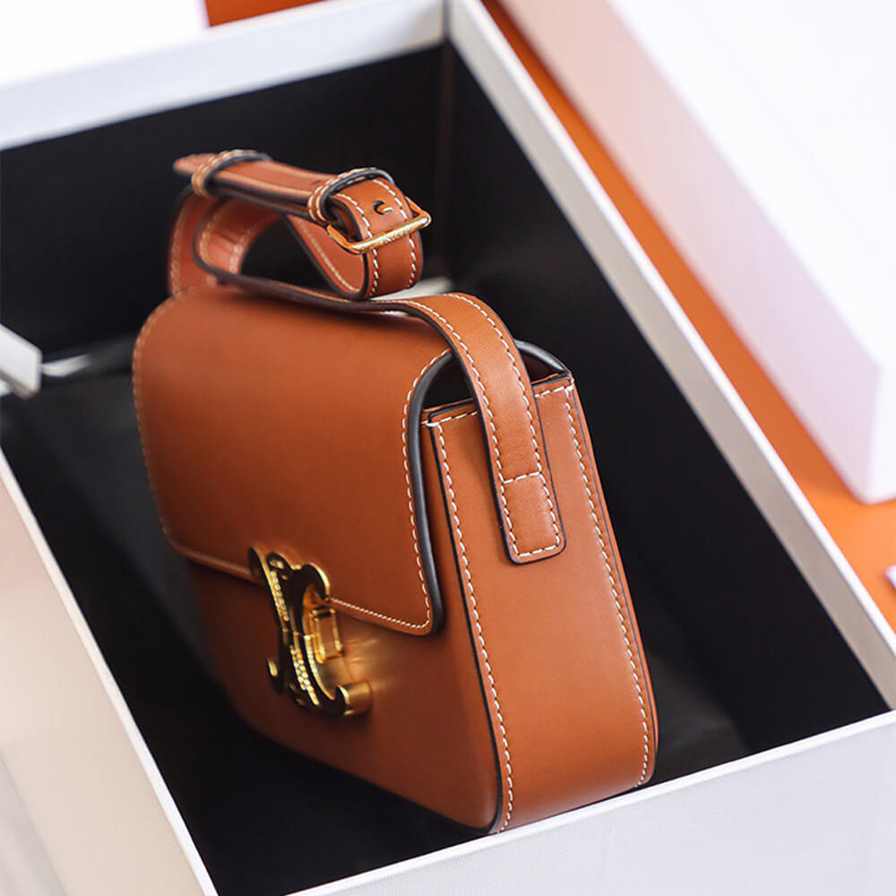 TRIOMPHE SHOULDER BAG