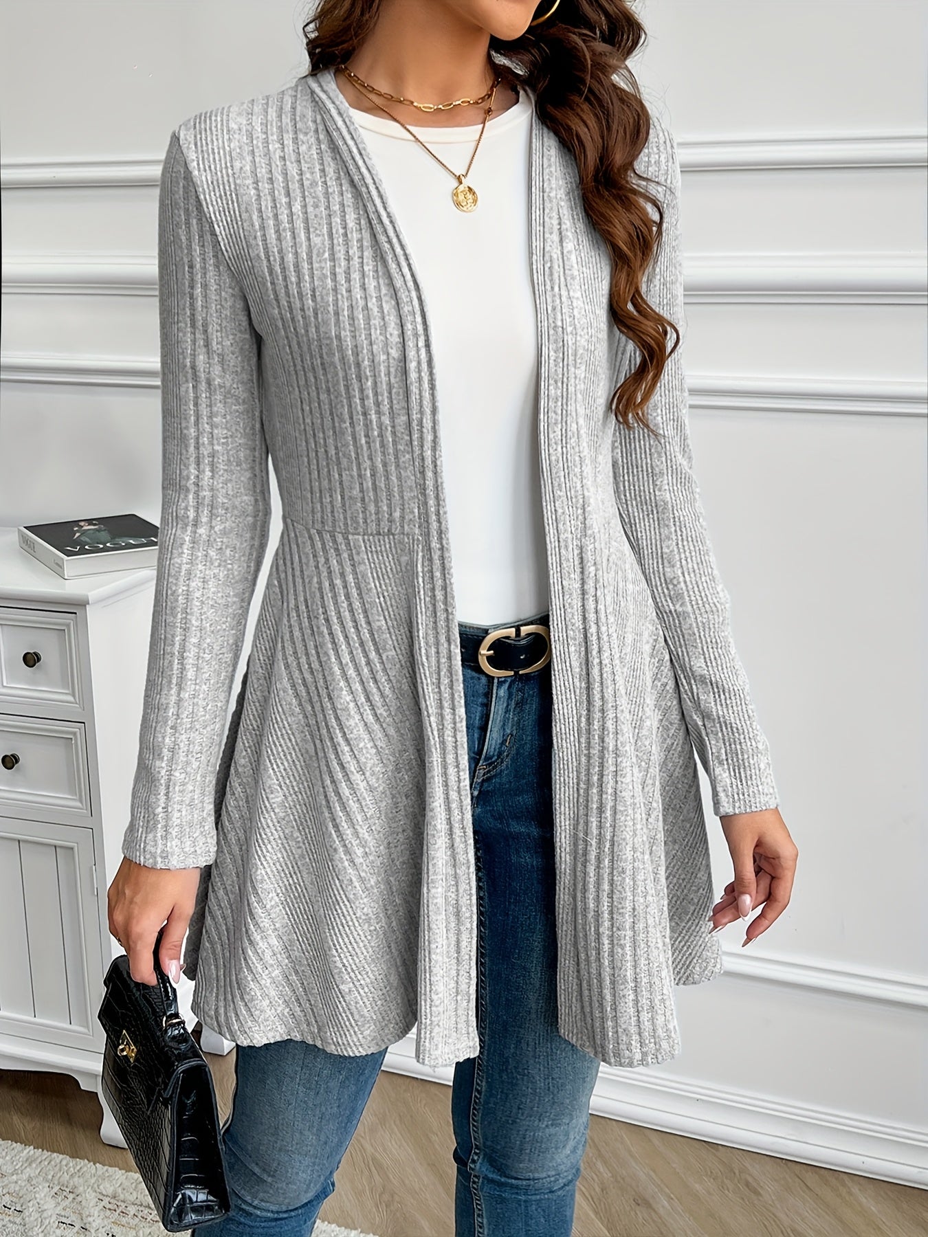 Elegant Textured Loose-Fit Cardigan - Mid-Stretch