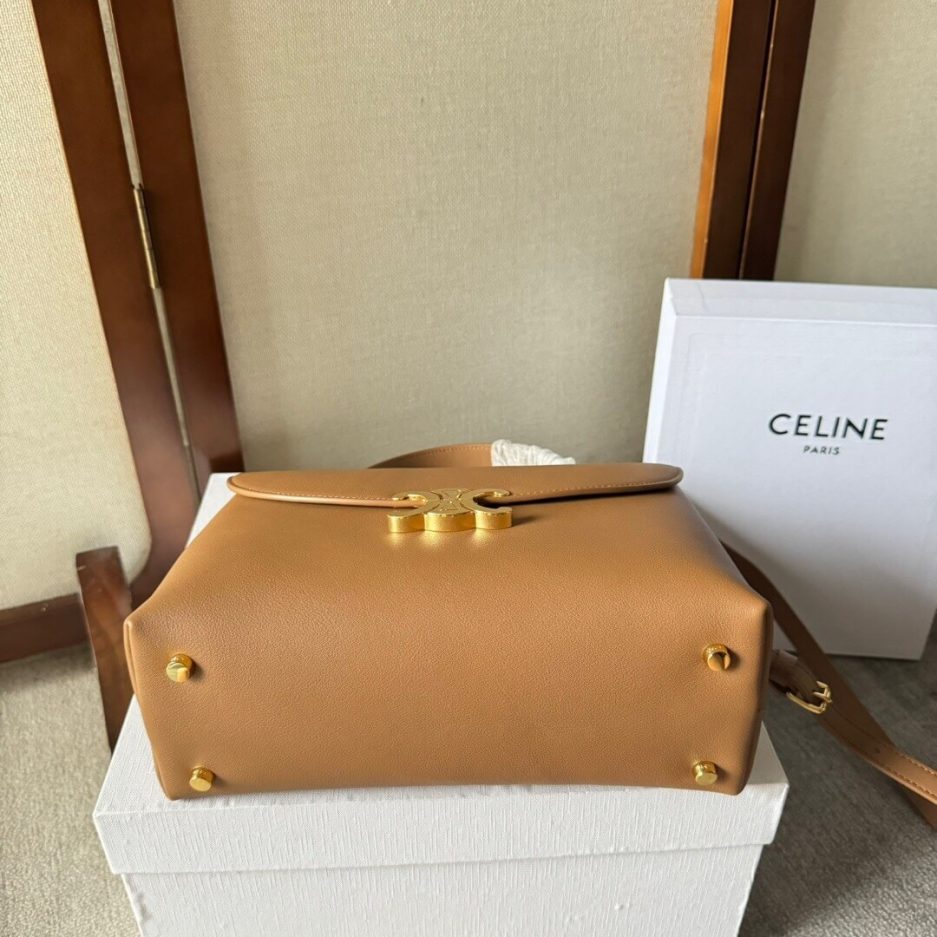 Medium size NINO bag in soft cow leather