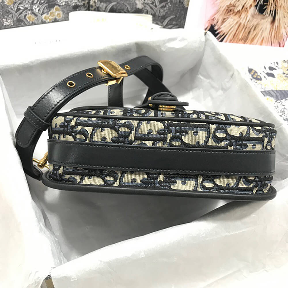 MEDIUM  BOBBY BAG