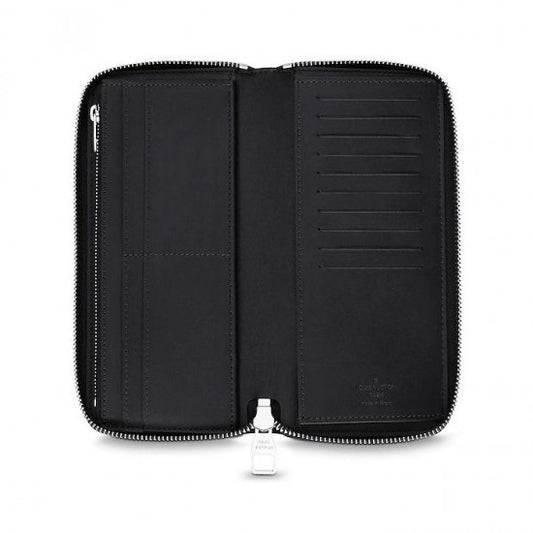 N62240 Zippy Wallet Vertical