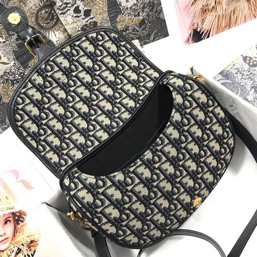 MEDIUM  BOBBY BAG