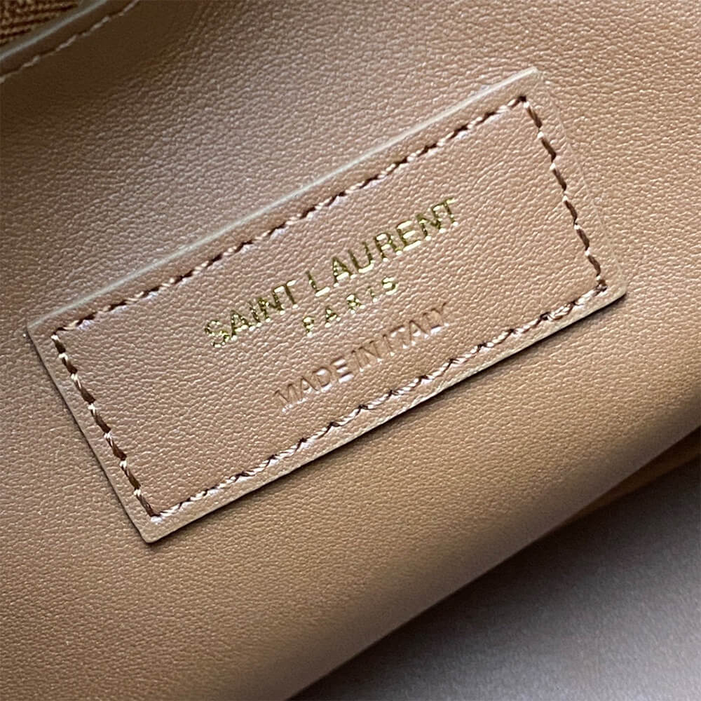 le 5 a 7 supple small suede