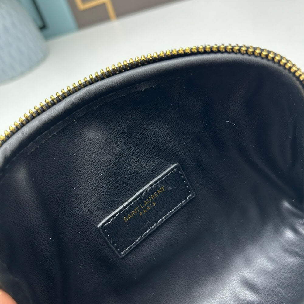 Gaby zipped pouch in quilted lambskin