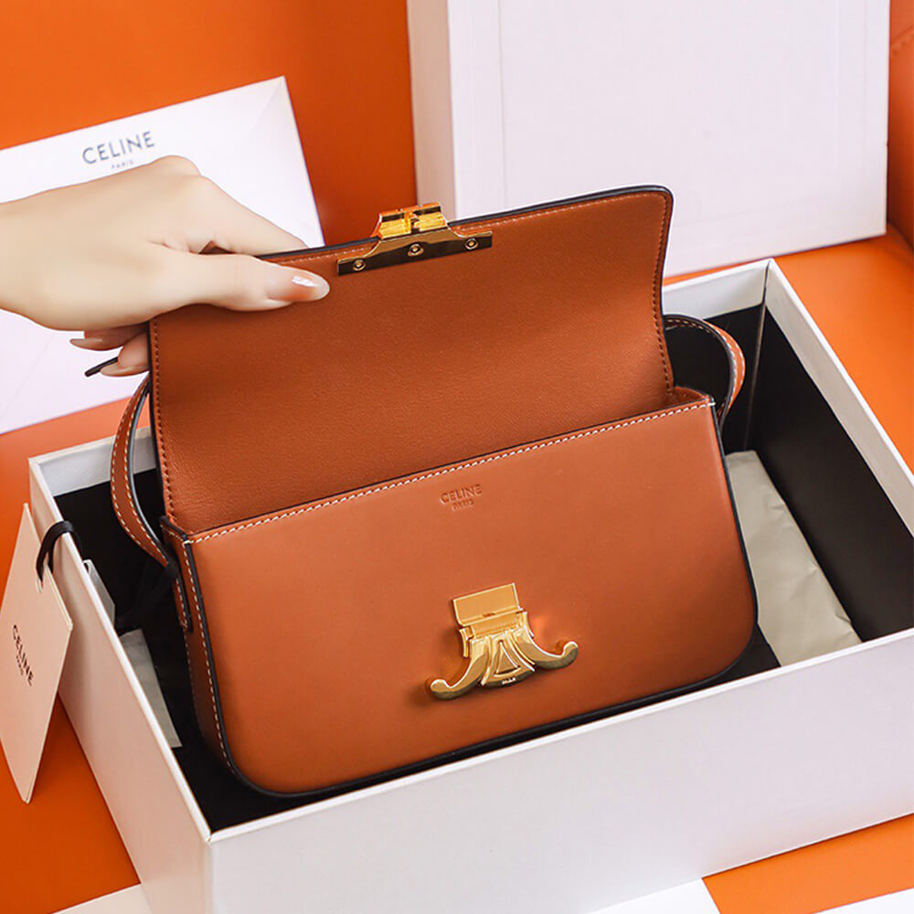 TRIOMPHE SHOULDER BAG